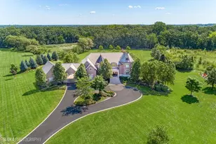 7 Jennifer Ct, Barrington Hills, IL 60010 - Photo 1