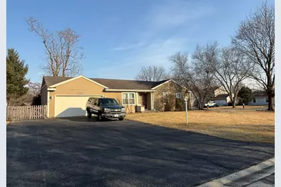 3292 Oxford Court, Island Lake, IL 60042 - Photo 1