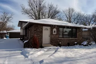 14951 Kilbourne Ave, Midlothian, IL 60445 - Photo 1