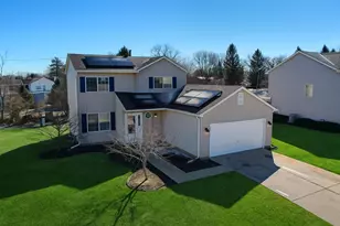 950 Donnelly Pl, McHenry, IL 60050 - Photo 1