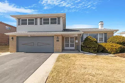 8800 S 83rd Avenue, Hickory Hills, IL 60457 - Photo 1