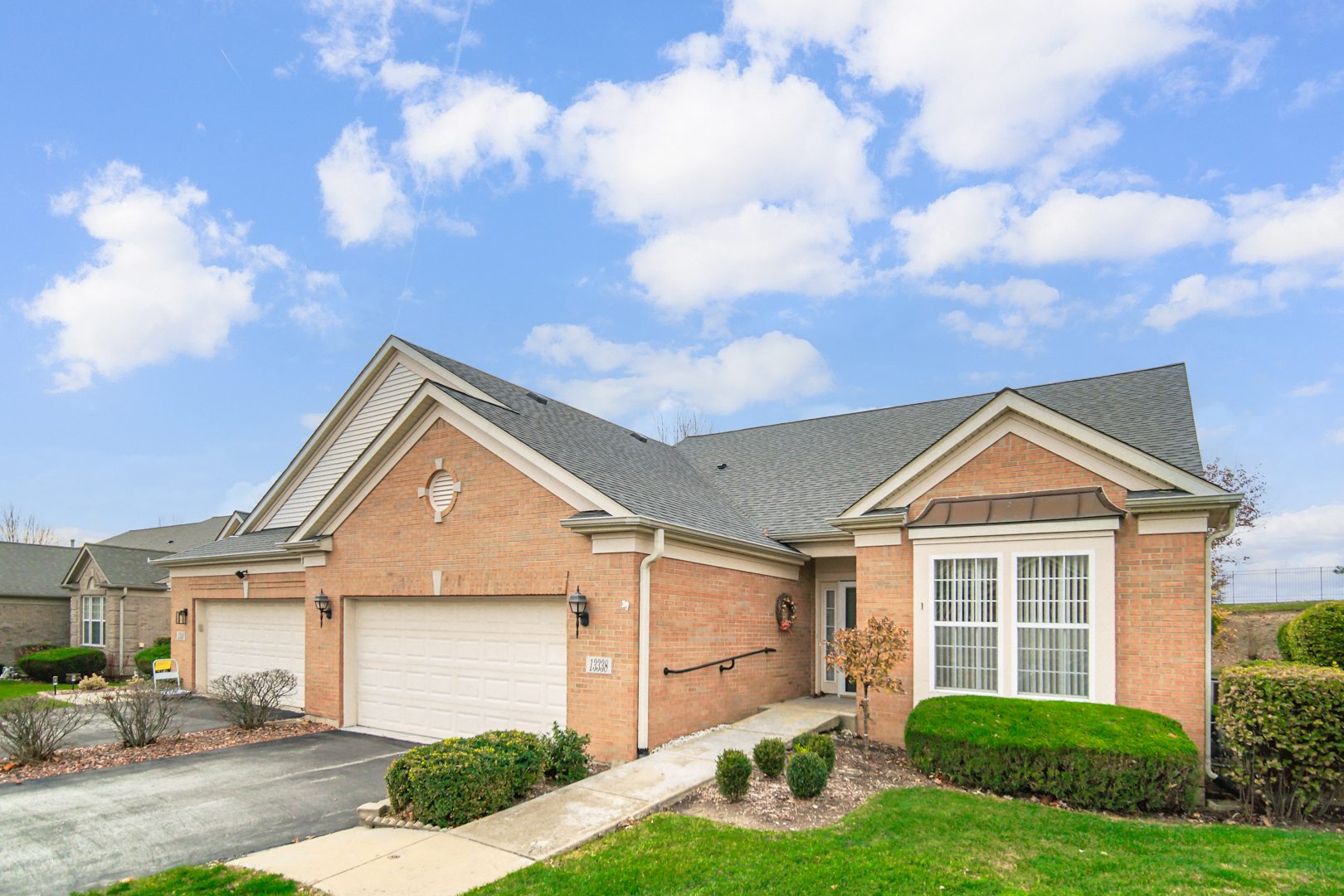 13338 Strandhill Dr, Orland Park, IL 60462 - MLS 12307758 - Coldwell Banker