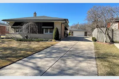 10810 S Leclaire Avenue, Oak Lawn, IL 60453 - Photo 1