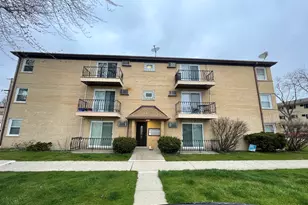 2618 N 72nd Ct, Elmwood Park, IL 60707 - Photo 1