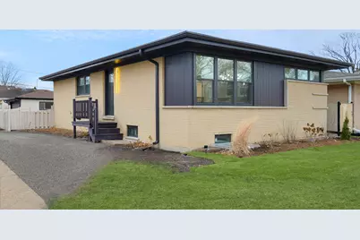 5 E White Oak Street, Arlington Heights, IL 60005 - Photo 1