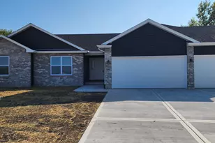 1001 Foxgrove Dr, Coal City, IL 60416 - Photo 1