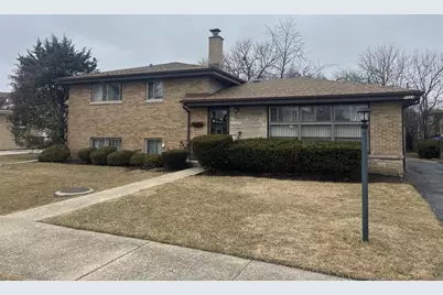 8924 Oconto Avenue, Morton Grove, IL 60053 - Photo 1