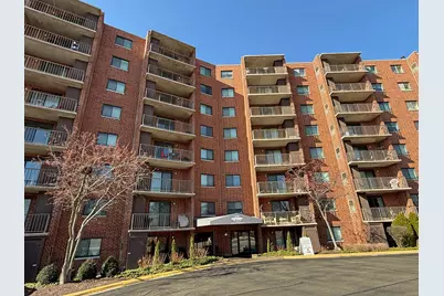 1 Bloomingdale Place #101, Bloomingdale, IL 60108 - Photo 1