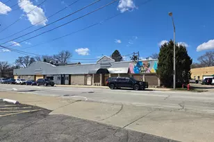 1062 Lee St, Des Plaines, IL 60016 - Photo 1