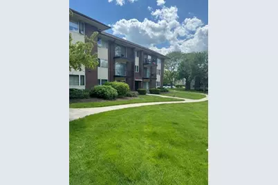 5S100 Pebblewood Lane #E1, Naperville, IL 60563 - Photo 1