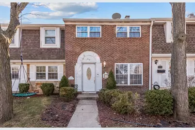 810 Bishop Court, Schaumburg, IL 60194 - Photo 1