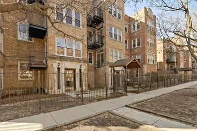 1637 W Pratt Boulevard #2W, Chicago, IL 60626 - Photo 1