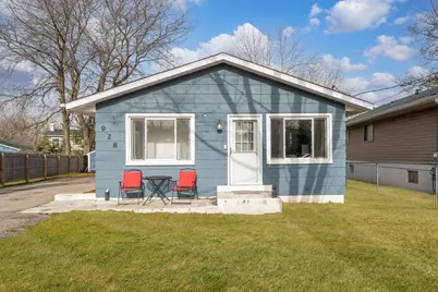 928 Southmoor Lane, Round Lake, IL 60073 - Photo 1