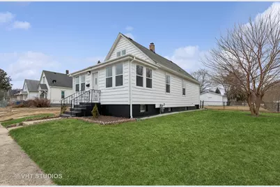 1204 Victoria Avenue, North Chicago, IL 60064 - Photo 1