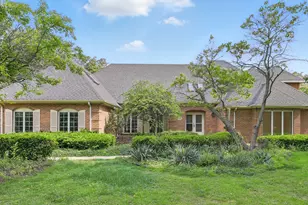 812 St Stephens Green, Oak Brook, IL 60523 - Photo 1