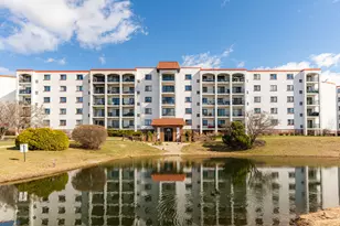 375 Plum Creek Dr, Wheeling, IL 60090 - Photo 1