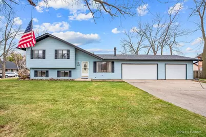 1069 Golf Course Road, Crystal Lake, IL 60014 - Photo 1