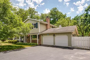 455 Hickory Haven Dr, Gurnee, IL 60031 - Photo 1