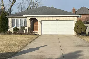 10530 S 83rd Ave, Palos Hills, IL 60465 - Photo 1