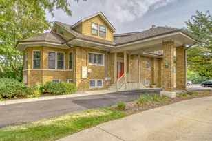 402 E Roosevelt Rd, Wheaton, IL 60187 - Photo 1