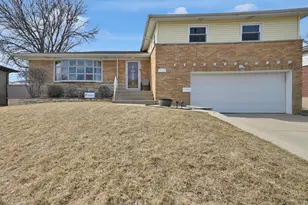 1520 Grant Ave, Melrose Park, IL 60160 - Photo 1
