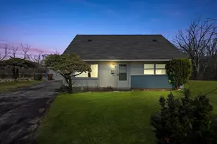 30 Apache St, Park Forest, IL 60466 - Photo 1