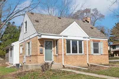 401 7th Avenue, Libertyville, IL 60048 - Photo 1