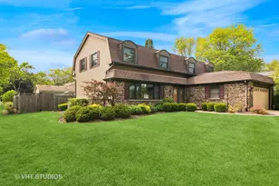 610 N Rohlwing Rd, Palatine, IL 60074 - Photo 1