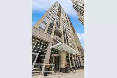 700 N Larrabee Street #1302, Chicago, IL 60654 - Photo 1
