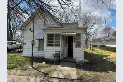 504 S Broadway Street, Newman, IL 61942 - Photo 1