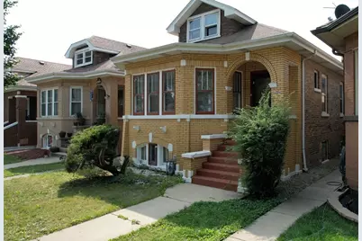 3028 N Kostner Avenue, Chicago, IL 60641 - Photo 1