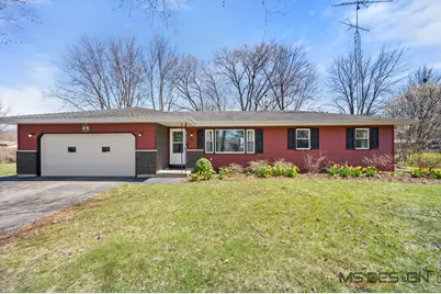 1974 River Drive, Sycamore, IL 60178 - Photo 1