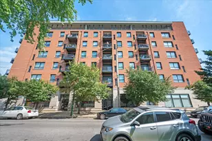 974 W 35th Pl, Chicago, IL 60609 - Photo 1