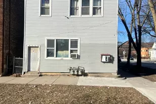 8900 S Escanaba Ave, Chicago, IL 60617 - Photo 1