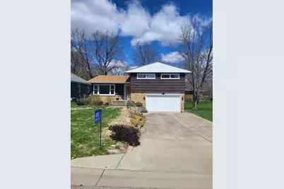 416 W Bluff Street, Streator, IL 61364 - Photo 1