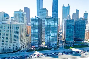 880 N Lake Shore Dr, Chicago, IL 60611 - Photo 1