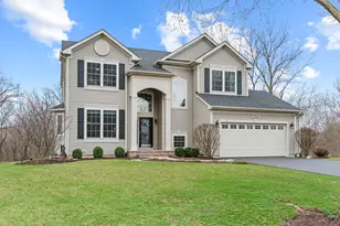 2789 Constitution Dr, Lindenhurst, IL 60046 - Photo 1