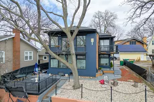 172 Riverside Island Dr, Fox Lake, IL 60020 - Photo 1