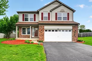 401 Forest Dr, Kirkland, IL 60146 - Photo 1