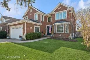 2139 Center Ave, Northbrook, IL 60062 - Photo 1