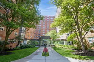 4970 N Marine Dr, Chicago, IL 60640 - Photo 1