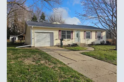 1121 Sinnissippi Avenue, Dixon, IL 61021 - Photo 1