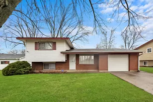 242 Hickory St, Park Forest, IL 60466 - Photo 1