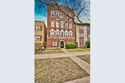 6237 N Mozart Street, Chicago, IL 60659 - Photo 1
