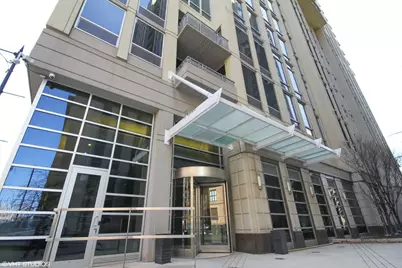 700 N Larrabee Street #1204, Chicago, IL 60654 - Photo 1