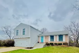 2232 Hitching Post Ln, Schaumburg, IL 60194 - Photo 1