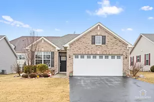 2010 Azure Ln, Algonquin, IL 60102 - Photo 1