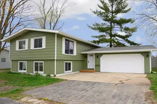 12 Airport Rd, Ottawa, IL 61350 - Photo 1