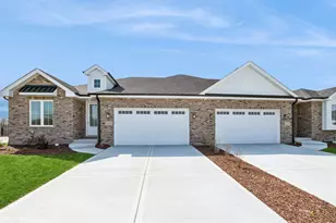 12185 Curragh Mdw Wy, Lemont, IL 60439 - Photo 1