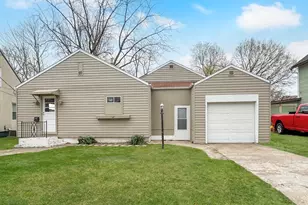 305 S Chestnut St, Princeton, IL 61356 - Photo 1